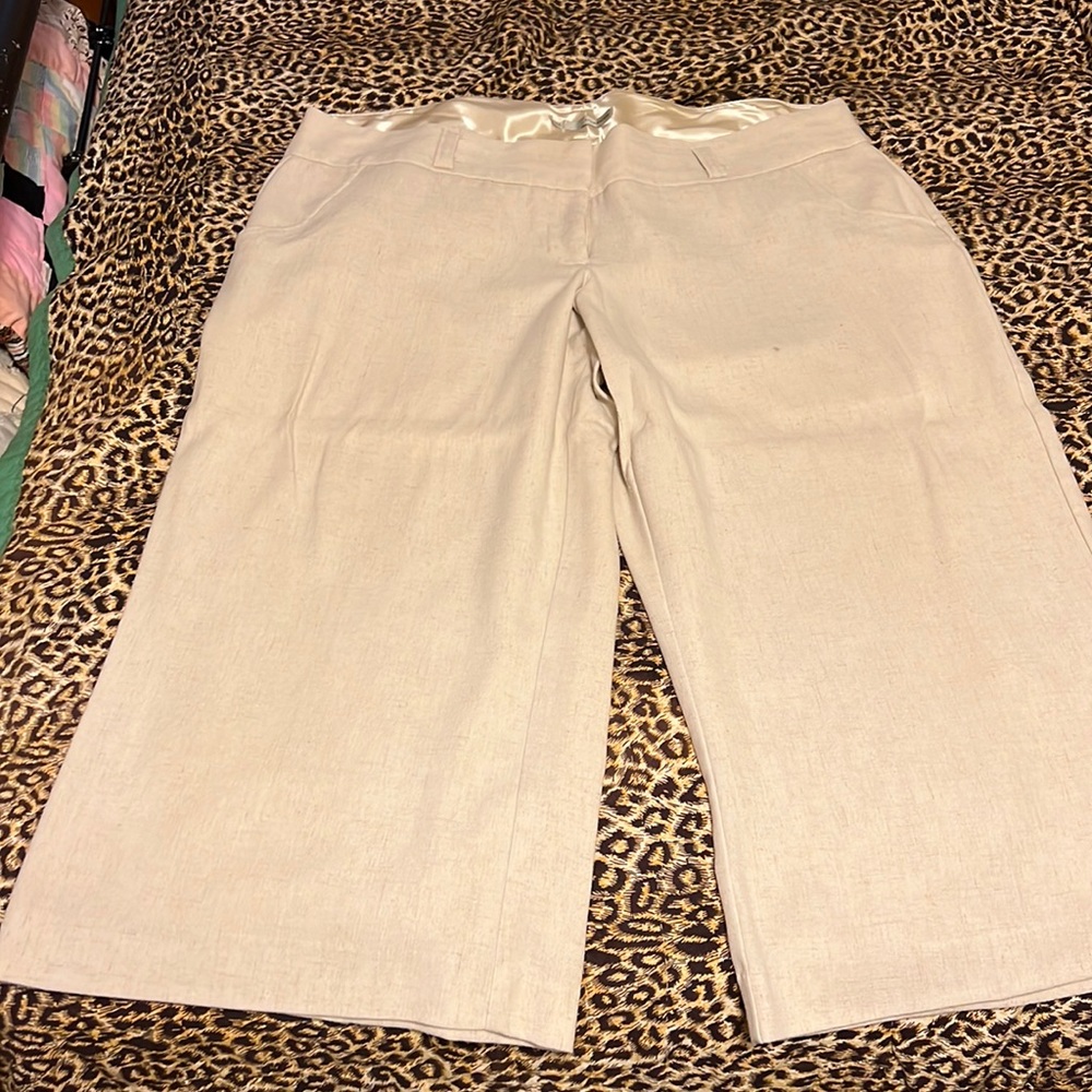 Maurice’s capri slacks
